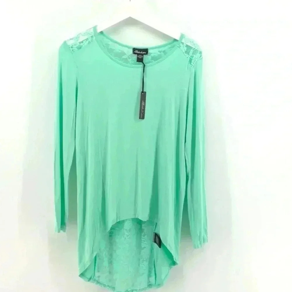 SEDUCTIONS LONG SLEEVE WITH LACE IN  THE BACK